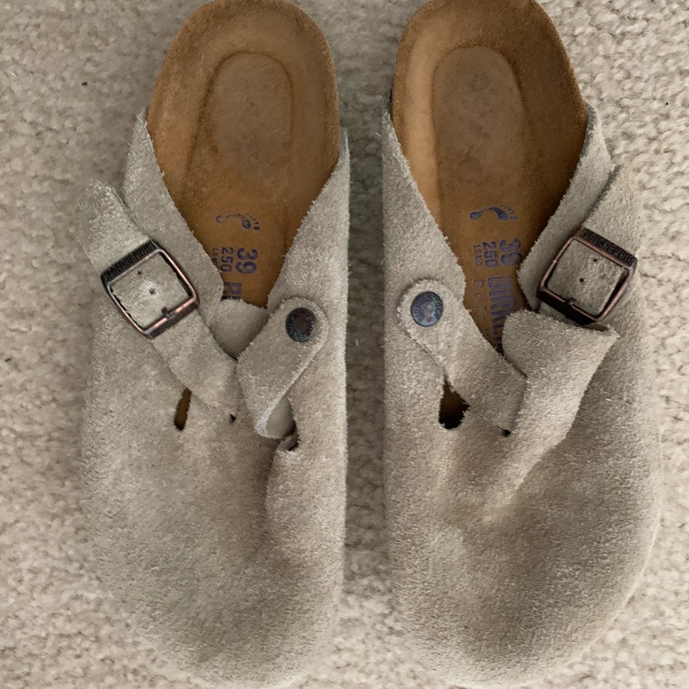 LIKE NEW Birkenstock Clogs - only worn once!